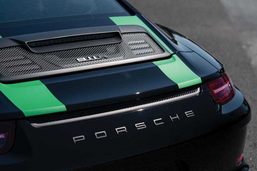 Детали экстерьера Porsche 911 R (991) 2016 года  (NA) (фото 36 из 40)
